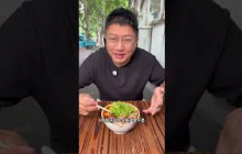 安徽淮南6元一碗的牛肉汤，来吃的都是老客人，这还能赚钱？ #淮南牛肉汤 #淮南美食 #接地气的地方小吃 #牛肉汤好喝不贵