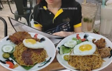 炸鸡腿炒面冰淇淋椰子奶昔槟城咖啡馆美食晚餐 Penang Alamak Kopitiam Fried Chicken Drumstick Noodle Dinner